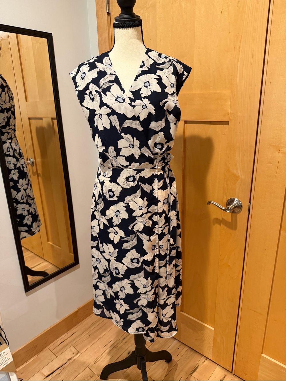 Banana Republic Navy & White Floral Faux Wrap Dress - Women's